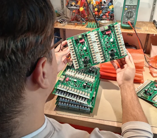 Tehnician Electronist la locul de muncă
